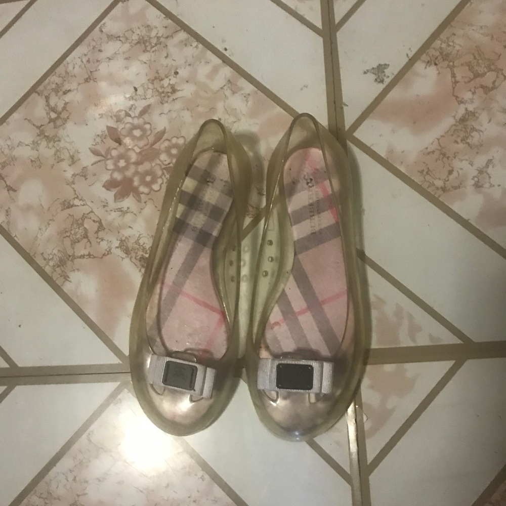 Girls Burberry jelly shoe sz 30